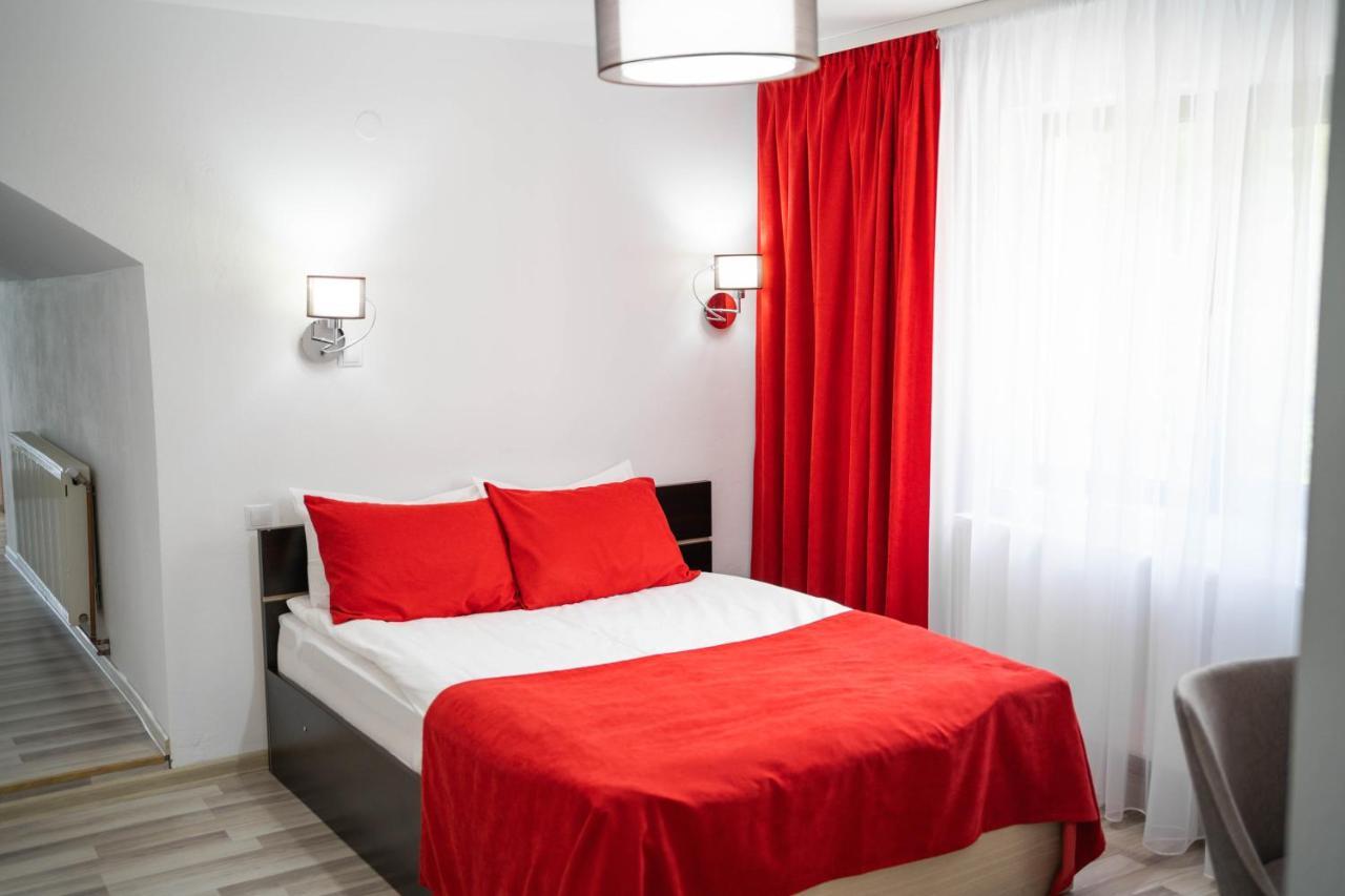 Piscul Negru Hotel - Transfagarasan Cumpana  ภายนอก รูปภาพ