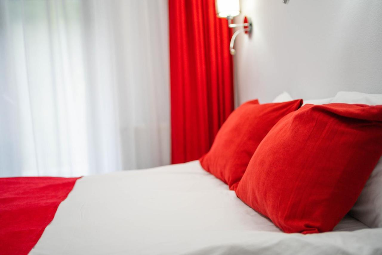 Piscul Negru Hotel - Transfagarasan Cumpana  ภายนอก รูปภาพ