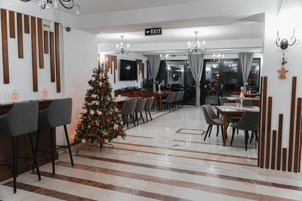 Piscul Negru Hotel - Transfagarasan Cumpana  ภายนอก รูปภาพ